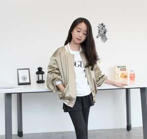 Cintres japonais Happi en métal doré pour vêtements, pantalons et manteaux - Product Image 3