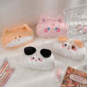 Pochette à crayons en peluche douce et mignonne pour enfants, motif animaux de dessin animé (chiot, chat, lapin) – Idéal comme cadeau - Product Image 2