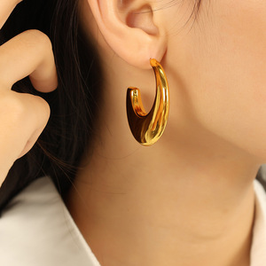 ต่างหูทรงเรขาคณิตรูปตัว C ชุบทอง เงิน ไทเทเนียมสตีล ต่างหูแฟชั่นสำหรับผู้หญิง - Product Image 4