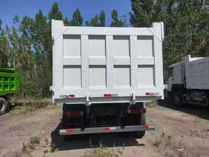 Nuevo Camión Tractor HOWO 371 de Segunda Mano, 4X2 6X4 8X4, Diésel, 371HP, Sinotruk, Blanco, para Transporte de Arena, Madera y Minería - Product Image 4