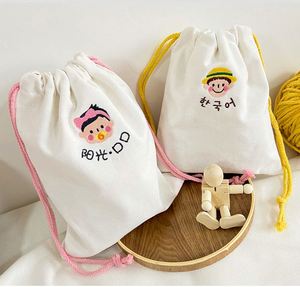 Bolsas de Lona de Algodón Calico con Cordón para Niños, Ecológicas, Económicas, Personalizadas con Bordado y Serigrafía - Product Image 6