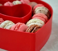 Emballage de biscuits gâteau de demoiselle d'honneur chocolat fraises bonbons doux boîte cadeau en forme de cœur