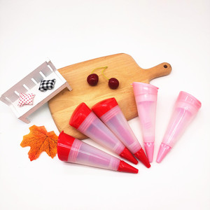 Stylo à pâtisserie en silicone lavable, seringue à glaçage réutilisable pour la cuisine, les chocolats, les fondants, les desserts, les macarons, le bricolage - Product Image 4