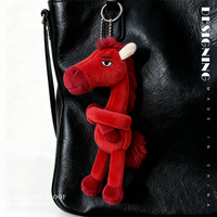 Porte-clés en peluche animale doux, rouge et noir, mini dessin animé, anti-stress, avec doublure en maille lavée