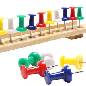 Stock d'usine de punaises en plastique colorées classiques adaptées aux étudiants et aux employeurs de bureau à utiliser - Product Image 3