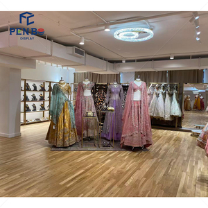 Servizio Completo di Allestimento per Negozi di Abbigliamento Femminile, Espositori Personalizzati, Scaffali in Acciaio Inox per Negozi di Abbigliamento - Product Image 3