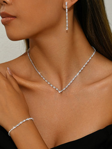 Set di Collana, <span class=keywords><strong>Orecchini</strong></span> e Bracciale Punk in Lega con Pietre Naturali Scintillanti, Stile Europeo-Americano - Lusso Femminile JOYE - Product Image 6