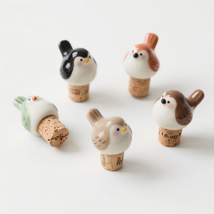 Tapón de <span class=keywords><strong>Vino</strong></span> de Cerámica con Forma de Pájaro Robin de 1.5 Pulgadas - Sello para Botella Pintado a Mano en 3D, Pedido Personalizado al por Mayor para Bar en Casa - Product Image 1
