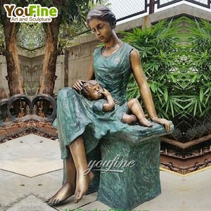 Statues de bronze grandeur nature de <span class=keywords><strong>mère</strong></span> et enfants lisant un <span class=keywords><strong>livre</strong></span> pour la décoration de jardin - Product Image 3