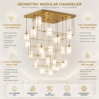 Lustre contemporain Senfey sur mesure avec abat-jour en verre LED, cadre en laiton, hauteur réglable, suspension multiple