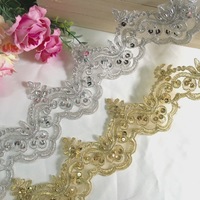 Vente en gros de dentelle en organza brodée de sequins floraux, garniture décorative en maille dorée et argentée, applique pour robe de mariée, vêtements, chaussures, sacs