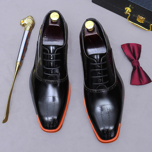 Zapatos casuales de cuero con estilo británico, zapatos de negocios para hombre de cuero genuino con un moderno acabado brillante. - Product Image 2