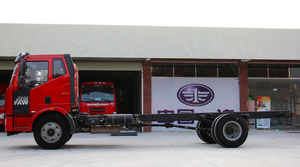 Hochleistungs-FAW J6L 4X2 Linkslenker 240PS Diesel Euro 5 Lastwagen-Fahrgestell - Product Image 3