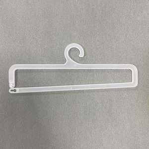 Crochet pour écharpe carré suspendu en plastique présentoir pour serviettes étendoir pour écharpe en soie cintre pour présentoir multi-taille de supermarché - Product Image 6