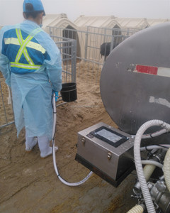 Nouveau design 4 roues mobile 500 litres <span class=keywords><strong>taxi</strong></span> <span class=keywords><strong>lait</strong></span> pour veaux chariot à <span class=keywords><strong>lait</strong></span> veau mangeoire à <span class=keywords><strong>lait</strong></span> machine pour ferme laitière - Product Image 6