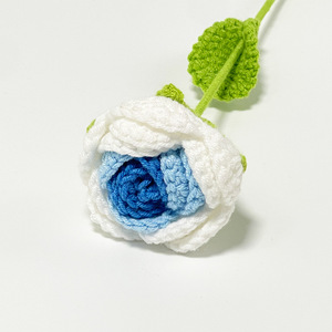 ช่อดอกไม้โครเชต์ทำมือ งานถักไหมพรม ดอกไม้ประดิษฐ์หลากสีสัน ตุ๊กตาถักอะมิกุรุมิรูปดอกกุหลาบ ของตกแต่งบ้าน วันวาเลนไทน์ - Product Image 5