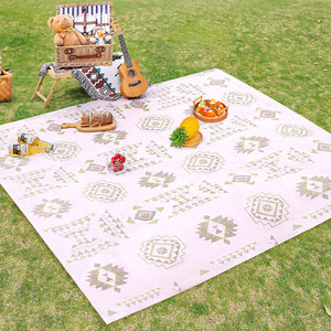 PinesC Couverture de Pique-Nique 80x 80 Extra Grand, Imperméable et Pliable, Couverture de Plage, 3 Couches pour 6 à 8 Adultes, pour Camping, Parc, Plage, Herbe, Intérieur... Bleu & Blanc 80