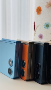 Pocket2 elemento caldo 4G Feature Phone <span class=keywords><strong>con</strong></span> cerniera brevettata Qwerty Keypad servizio OEM - Product Image 4