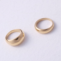 Aretas Graviertes Logo Benutzer definierter Schmuck Großhandel Bandring Titan Stahl Anillo Glänzendes Gold Finish 18 Karat vergoldete Kuppel ringe Set