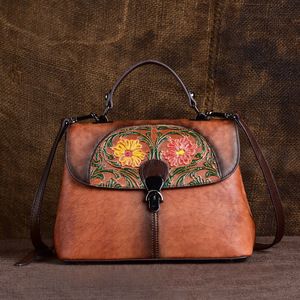 Sac Ando pour femme, sac à main vintage en cuir de vachette embossé à motif floral, avec poignée supérieure, sac bandoulière - Product Image 1