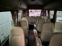 Minibus Toyota Coaster remis à neuf avec climatisation, 30 places, bus scolaire, prix de vente