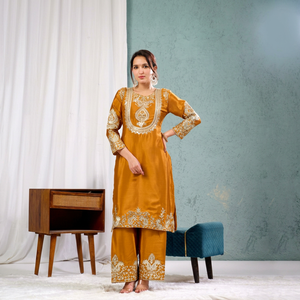 Robe traditionnelle indienne et pakistanaise pour femmes, en soie moutarde brodée, longueur cheville, avec bordure blanche, coupe classique - Product Image 1