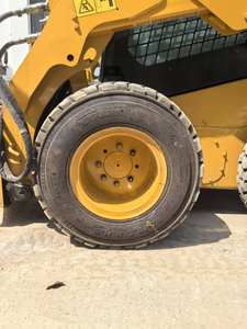 Minicargadora de Ruedas Caterpillar CAT246d Original de Japón, Usada en Excelentes Condiciones, 3 Toneladas, Motor y Caja de Cambios de 55kw - Product Image 4