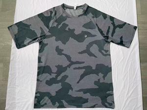 เสื้อยืดกีฬาลายพรางสำหรับผู้ชาย น้ำหนักเบา ระบายอากาศได้ดี แห้งเร็ว แขนสั้น เหมาะสำหรับออกกำลังกาย วิ่ง และฝึกซ้อม - Product Image 1