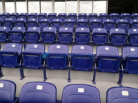 Sièges de stade relevables Avant Sport en HDPE pour stades de football, gradins en béton, système de sièges fixes pour stades de football