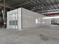 Cabine de peinture diesel conforme aux normes CE avec conception à trois portes haute puissance, éclairage LED haute luminosité et fonction de séchage