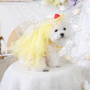 PETCIRCLE Vêtements pour animaux de compagnie printemps/été pour chiens et chats, robes d'été à fleurs et voiles - Product Image 1