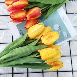 Ramos de Tulipanes Artificiales, Flores de Seda de Alta Simulación, Flores en Jarrón para Decoración del Hogar, Ocasiones de Primavera, Venta al por Mayor de Fábrica - Product Image 4