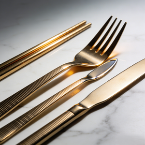 Ensemble de couverts en acier inoxydable de luxe sur mesure, design occidental, vaisselle de table haut de gamme, vaisselle de luxe pour la maison - Product Image 1