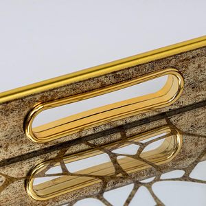 صينية فاخرة بتصميم مخصص من المصنع مع مقابض، عاكسة بلمسة عتيقة لديكور الطاولة، صينية مستطيلة لطاولة الأريكة - Product Image 3