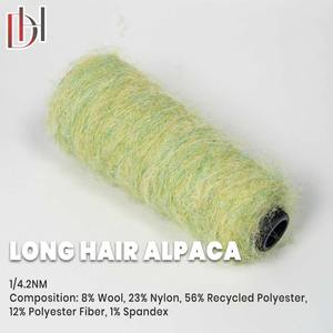 Fil d'alpaga à poils longs 1/4.2NM, 8% <span class=keywords><strong>laine</strong></span> mélangée à du polyester recyclé, moelleux et brossé, fantaisie - Product Image 3