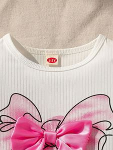 Großhandel Kleinkind Mädchen Kleidungsset Kurzarm Seiden-Schleife Bedrucktes T-Shirt + Jeansrock 2-teiliges Outfit Kleidungsset - Product Image 3