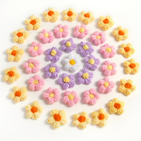Anting-anting, hiasan rambut, dan topi rajutan gaya modern handmade dari bunga rumput pampas, katun susu lembut, tahan lama, dan ramah lingkungan.