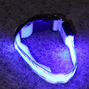 Collar para perros y gatos con luz LED recargable USB anti-Pérdida de noche brillante en stock - Product Image 5