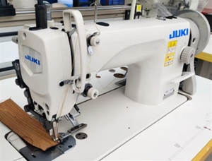 Machine à coudre à point droit à aiguille simple Jukis 1181n de haute qualité, avec alimentation supérieure et inférieure, crochet à double capacité - Product Image 2