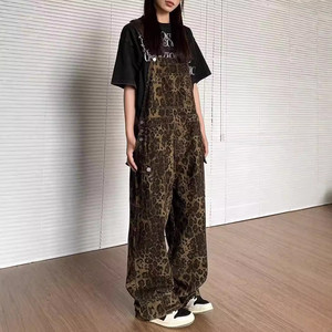 Salopette in denim con stampa leopardata retrò da donna, stile streetwear americano - Product Image 3