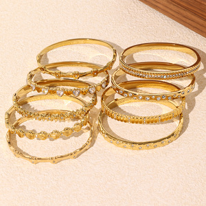 Hochwertiges Edelstahl-Armband mit Goldplattierung und Polierfinish, Anlaufgeschützt, mit Kubischem Zirkonia für Damen, Glänzender Schmuck - Product Image 3