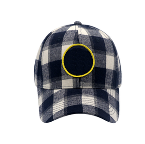 Gorra de béisbol a cuadros estilo británico, gorra de sol con etiqueta tejida y bordada, en blanco y negro - Product Image 1