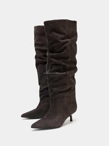 <span class=keywords><strong>Bottes</strong></span> en cuir de veau lisse de qualité supérieure, <span class=keywords><strong>bottes</strong></span> en <span class=keywords><strong>daim</strong></span> <span class=keywords><strong>chocolat</strong></span> de qualité supérieure, <span class=keywords><strong>bottes</strong></span> à enfiler, hauteur genou, <span class=keywords><strong>bottes</strong></span> en cuir de luxe pour femmes, <span class=keywords><strong>bottes</strong></span> en <span class=keywords><strong>daim</strong></span> plissées, <span class=keywords><strong>bottes</strong></span> western - Product Image 3