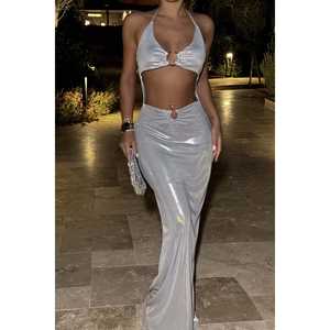 Robe de soirée longue grise Halina avec col haut en V, décoration à sequins superposés, style drapé pour les soirées formelles - Product Image 5