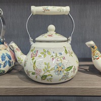 Bouilloire à thé en émail vintage, théière en émail floral vert sur acier avec poignée en porcelaine Cool Touch pour décor de cuisine domestique