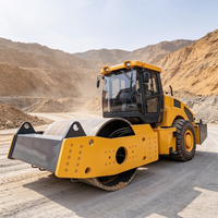 Compacteur routier 20 tonnes 140 kW à forte capacité de franchissement, faible consommation de carburant pour le remplissage de noyaux de barrage