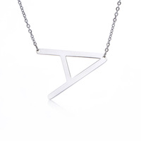Clavicule populaire avec chaîne ne se décolore pas 26 pendentif lettre nom anglais accessoires de collier pour femmes en acier inoxydable