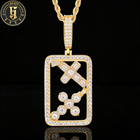 Liontin Dog Tag Berongga 2 Salib Moissanite VVS Buatan Tangan, Teruji dengan Diamond Tester, Lapis Emas 18K, Perhiasan Religius Vintage