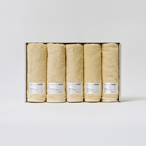Coffret cadeau de serviettes absorbantes de marque coréenne, ensemble de serviettes de bain en coton beige, cinq pièces, design aux tons chauds pour un usage quotidien - Product Image 4