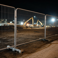 Panneau de clôture temporaire en acier galvanisé avec connecteurs à emboîtement pour événements